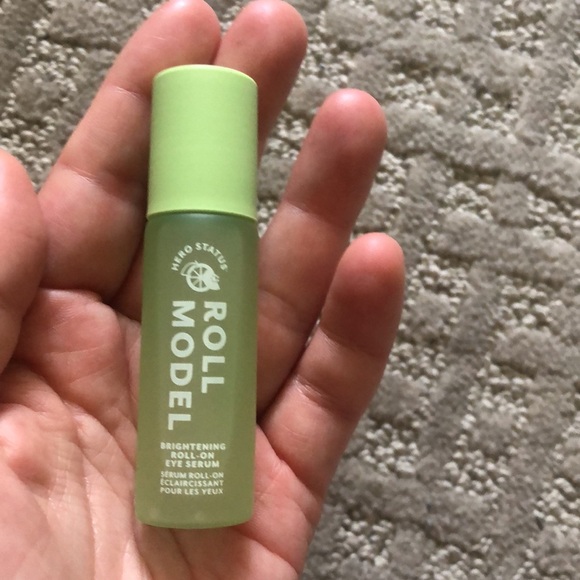 Patchology Roll Model Brightening Roll-On Eye Serum 11ml - Picture 6 of 8